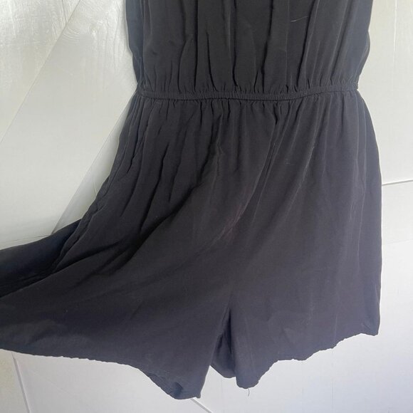 Small black old navy romper - Picture 4 of 7